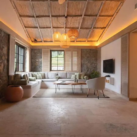 Izz Getaway - Adults Only Otel *